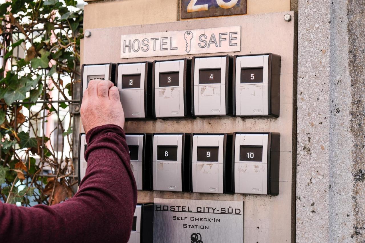 Hostel City Sued Hamburg Exterior photo